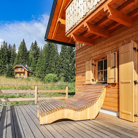 Holiday home Schoenes Holzhaus In
